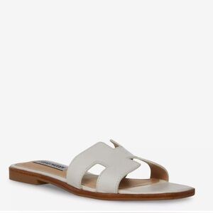 NWT sz 9 Steve Madden Silver Slide Sandals